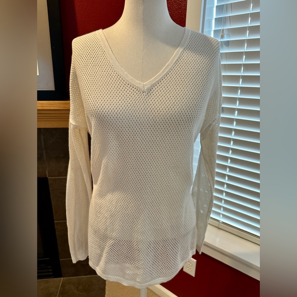 Gap mesh stitch sweater - Picture 1 of 9